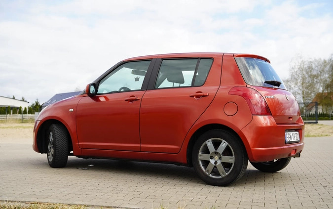 Suzuki Swift cena 14800 przebieg: 131000, rok produkcji 2007 z Jędrzejów małe 172